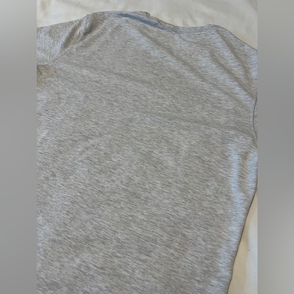Lululemon 5 Year Basic Tee - Picture 9 of 9